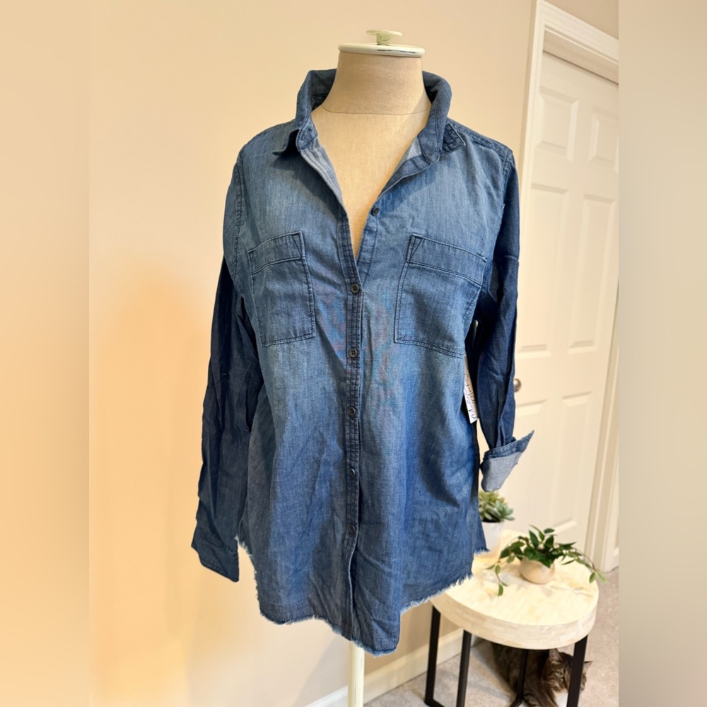 Melrose Market Dark Denim Wash Button Up Shirt NWT - Sz M